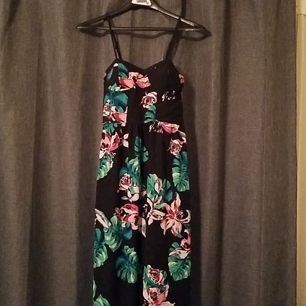 XS Xhilaration black maxi dress